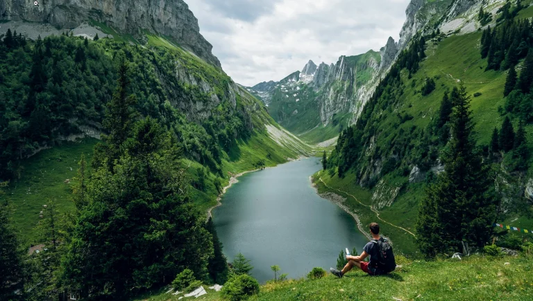Những cung đường trekking đẹp đến ngỡ ngàng tại Thụy Sĩ